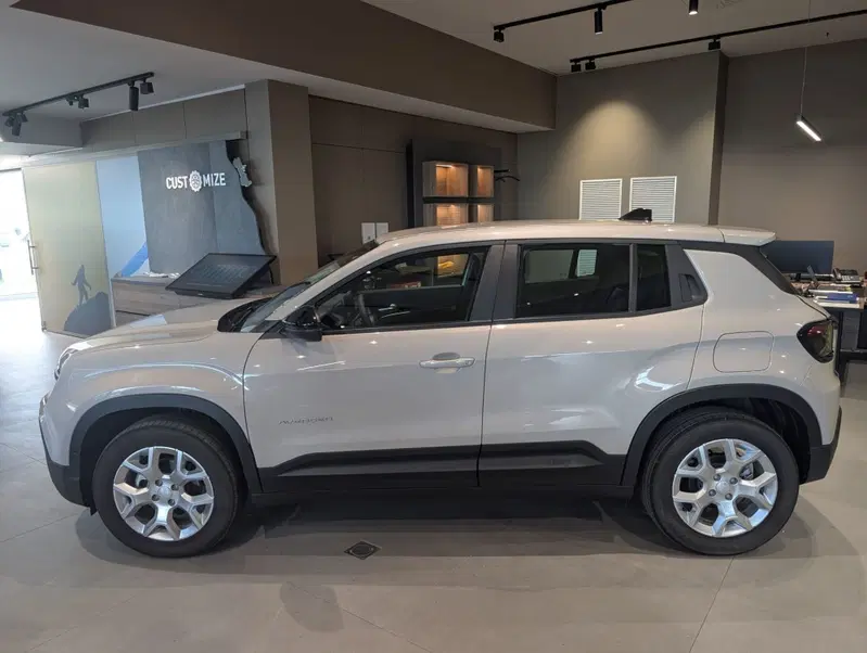 Jeep Avenger nuova a Milano (2)