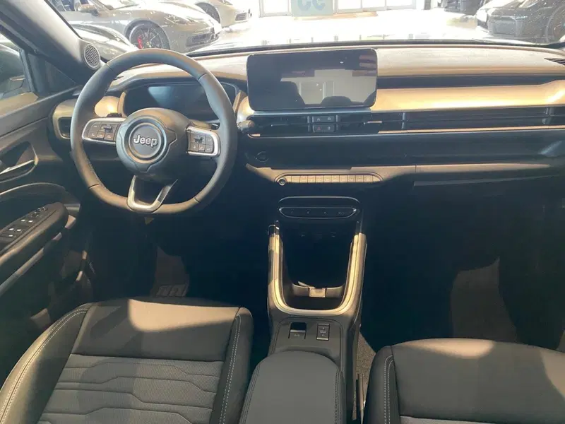 Jeep Avenger nuova a Firenze (11)