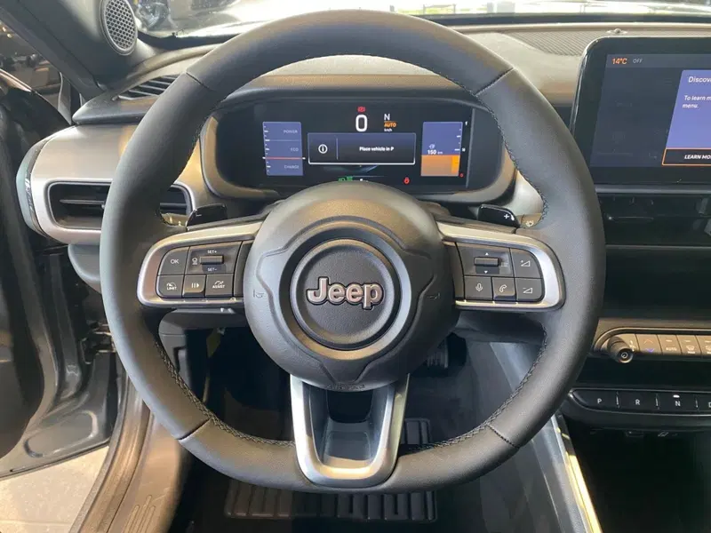 Jeep Avenger nuova a Firenze (15)