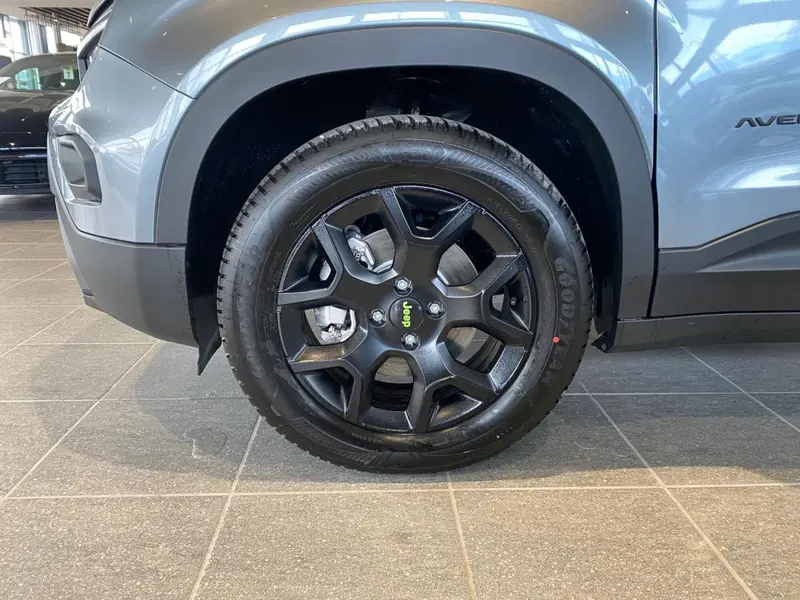 Jeep Avenger nuova a Firenze (9)