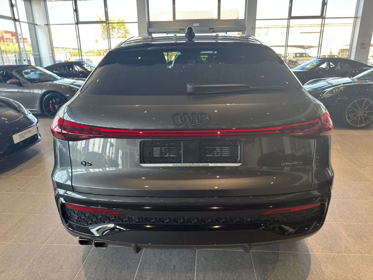 Audi Q4 Sportback nuova a Firenze (6)