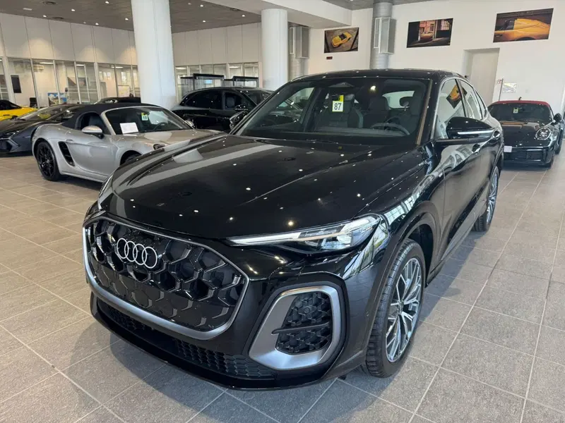 Audi Q4 Sportback nuova a Firenze