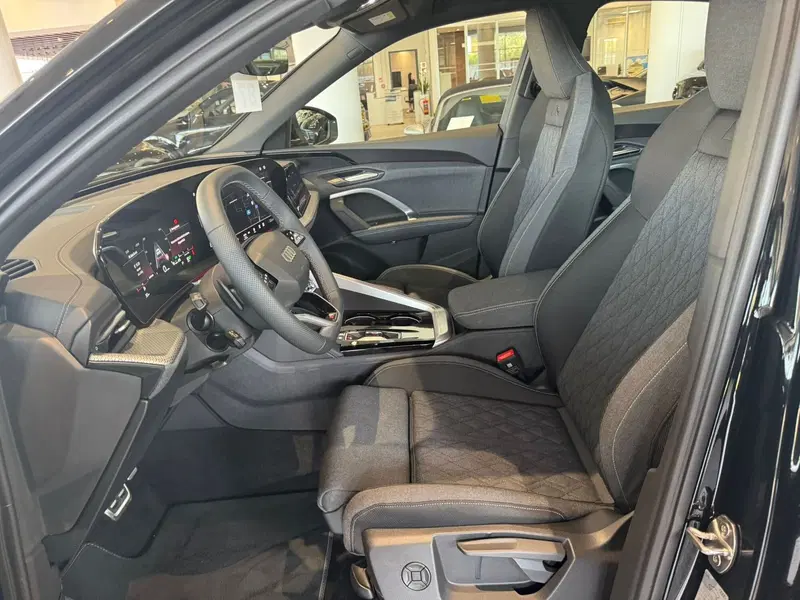 Audi Q4 Sportback nuova a Firenze (11)