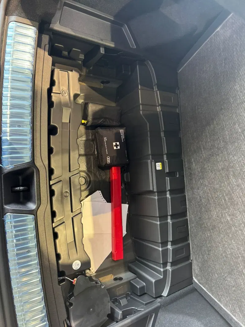 Audi Q4 Sportback nuova a Firenze (15)