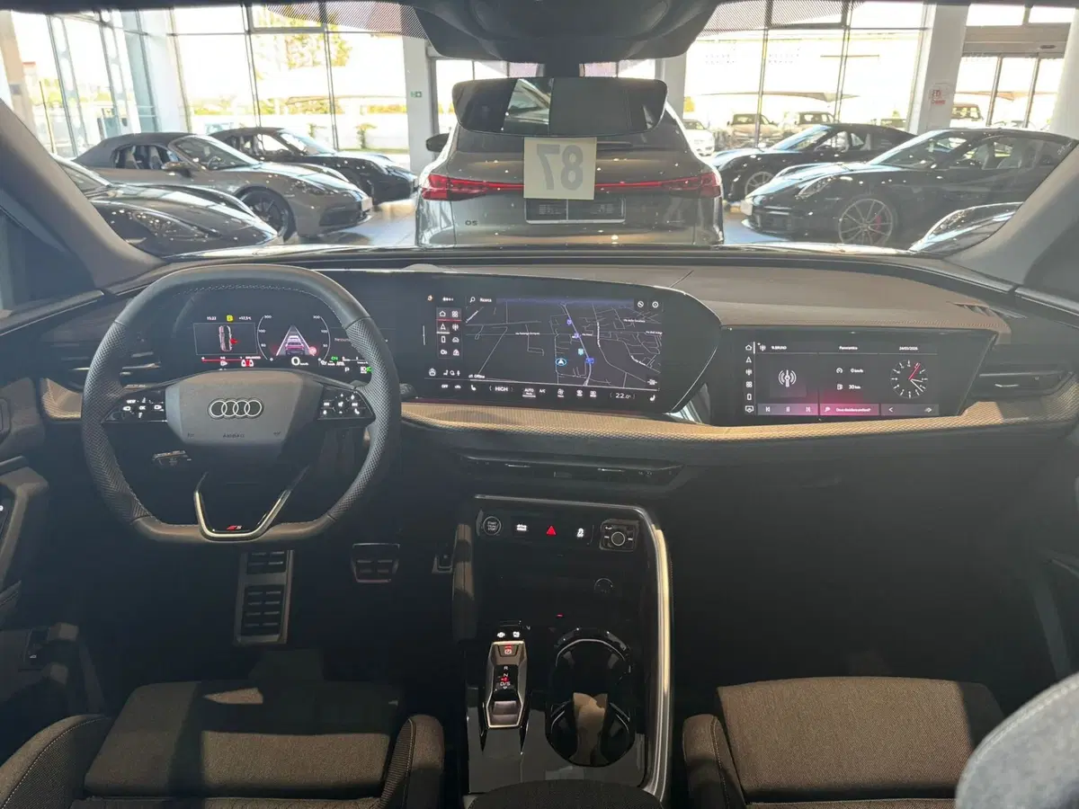 Audi Q4 Sportback nuova a Firenze (18)