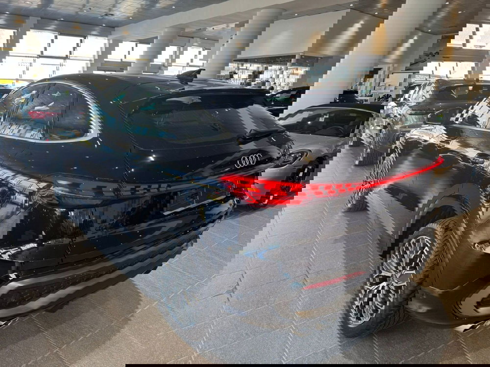 Audi Q4 Sportback nuova a Firenze (8)