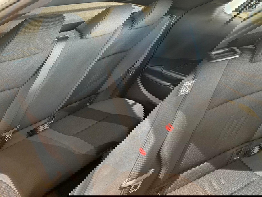 Toyota Toyota C-HR nuova a Firenze (16)