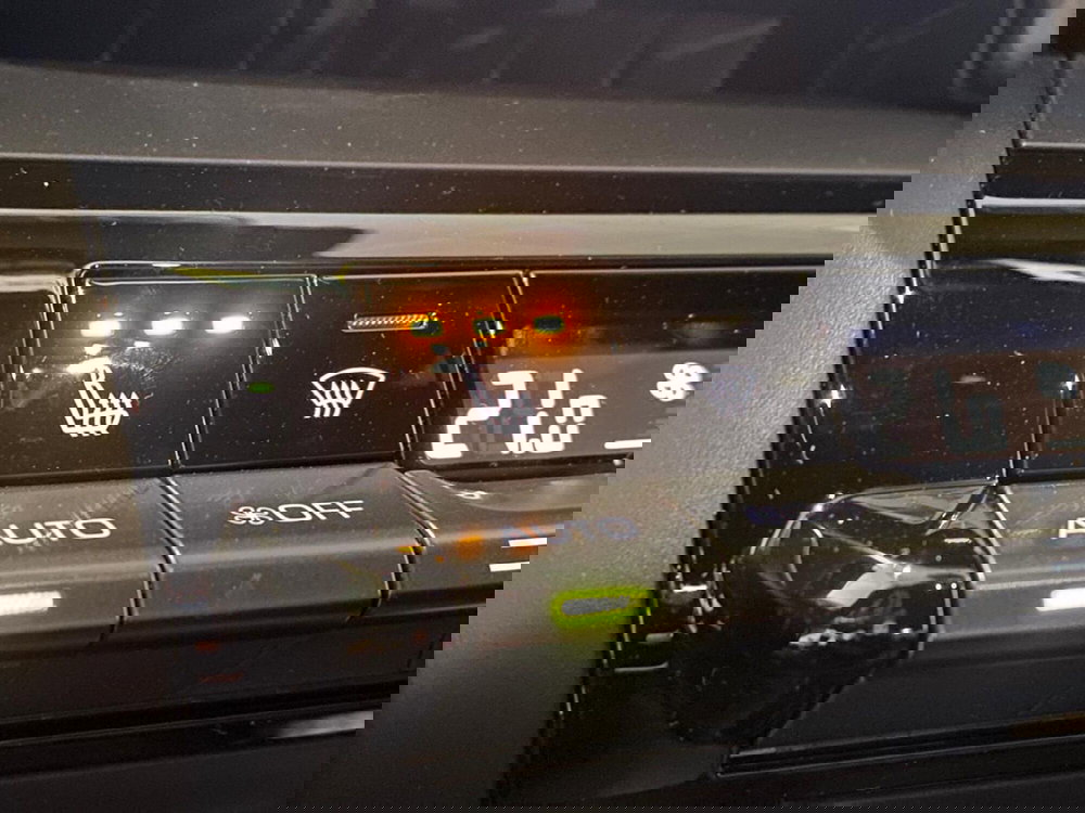 Toyota Toyota C-HR nuova a Firenze (19)