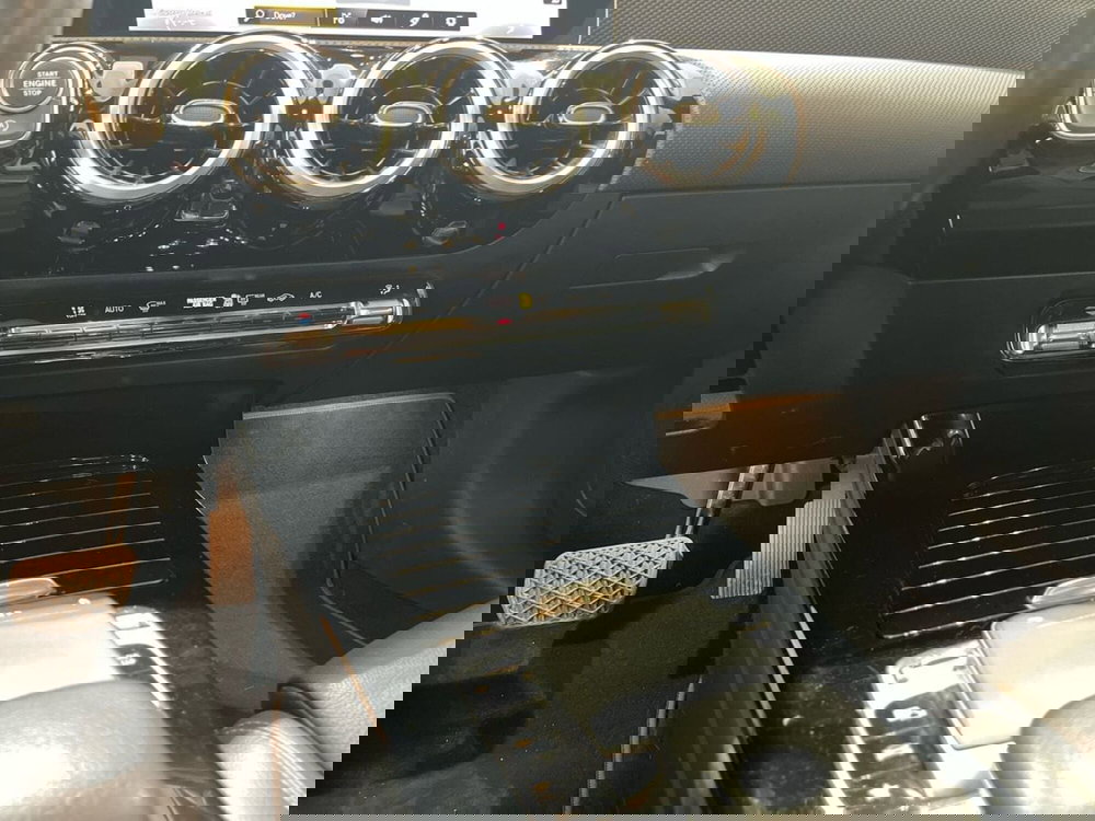 Mercedes-Benz Classe A Sedan usata a Napoli (15)