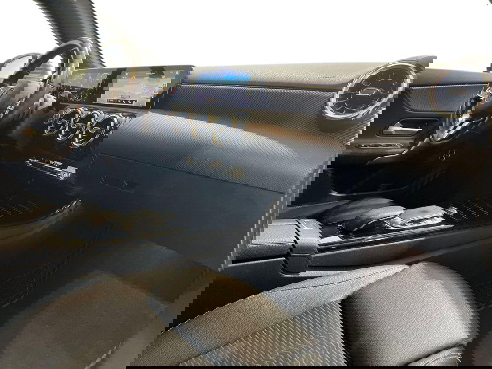 Mercedes-Benz Classe A Sedan usata a Napoli (16)