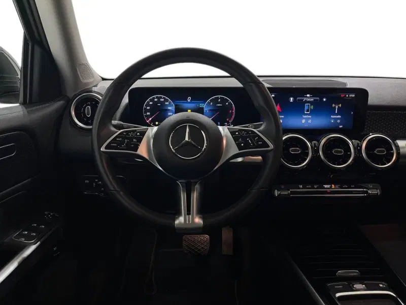 Mercedes-Benz GLB usata a Napoli (11)