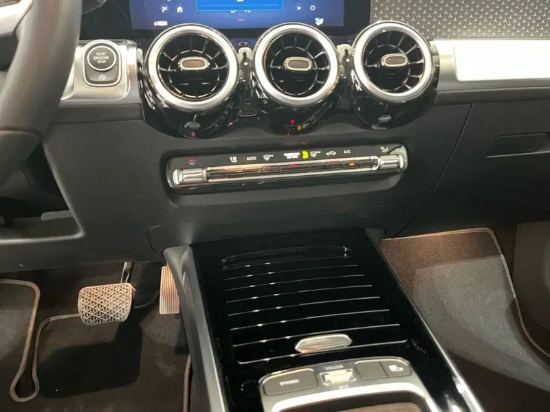 Mercedes-Benz GLB usata a Napoli (14)