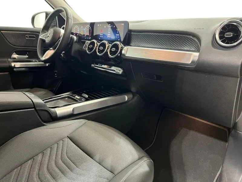 Mercedes-Benz GLB usata a Napoli (15)