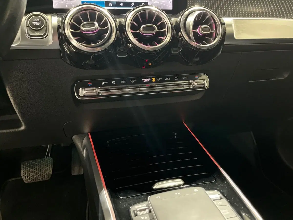 Mercedes-Benz GLB usata a Napoli (15)