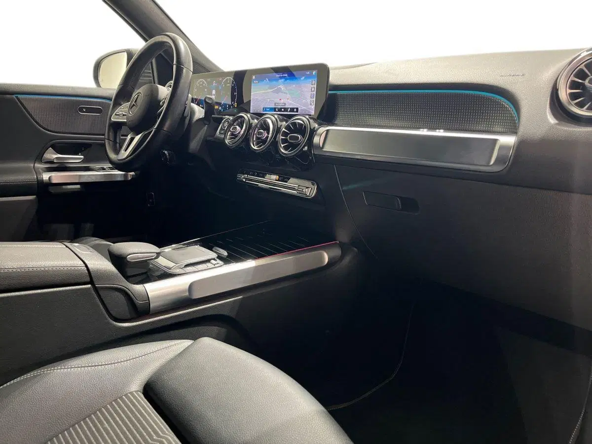 Mercedes-Benz GLB usata a Napoli (16)