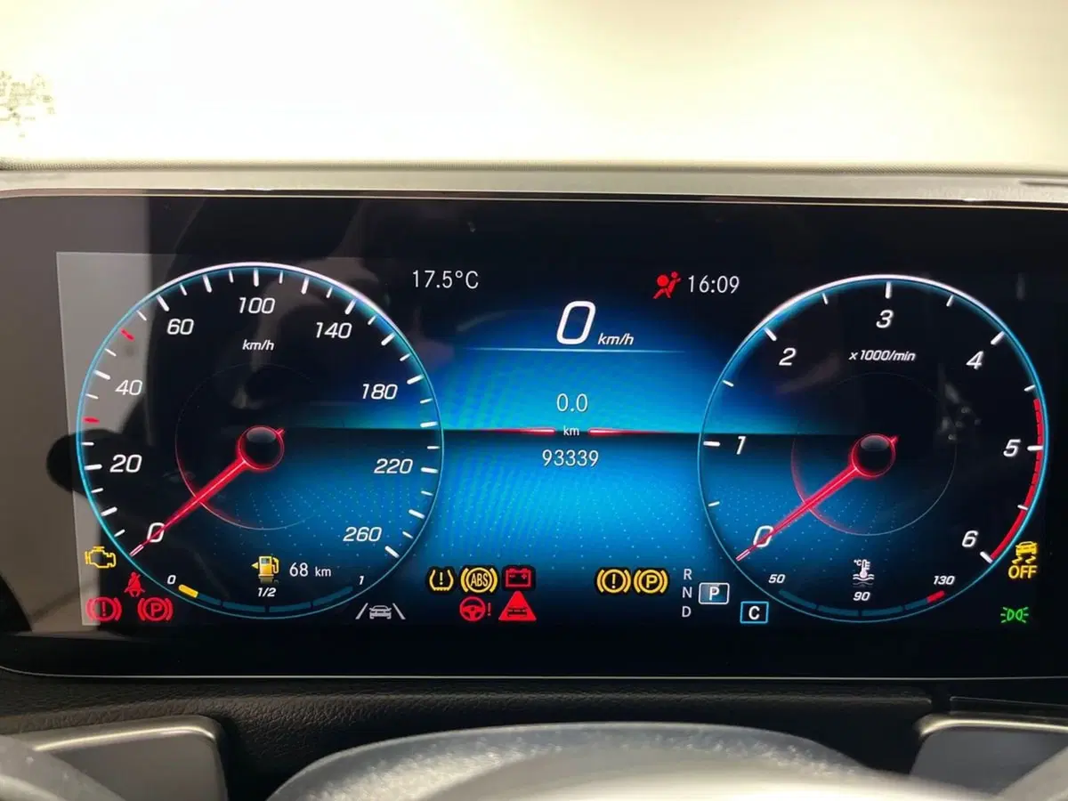 Mercedes-Benz GLB usata a Napoli (7)