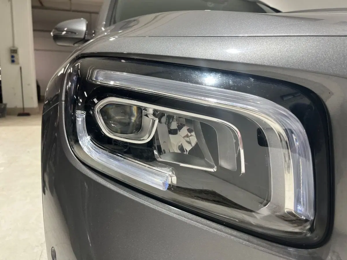 Mercedes-Benz GLB usata a Napoli (8)