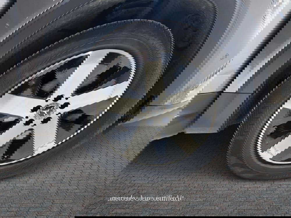 Mercedes-Benz GLB usata a Napoli (9)