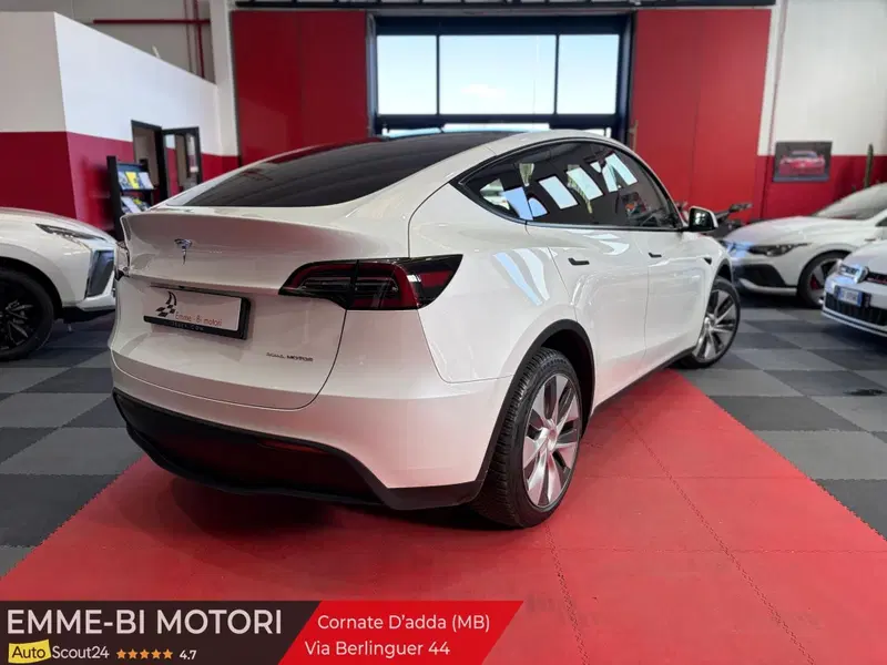 Tesla Model Y usata a Monza e Brianza (2)