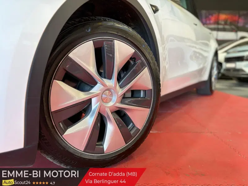 Tesla Model Y usata a Monza e Brianza (3)