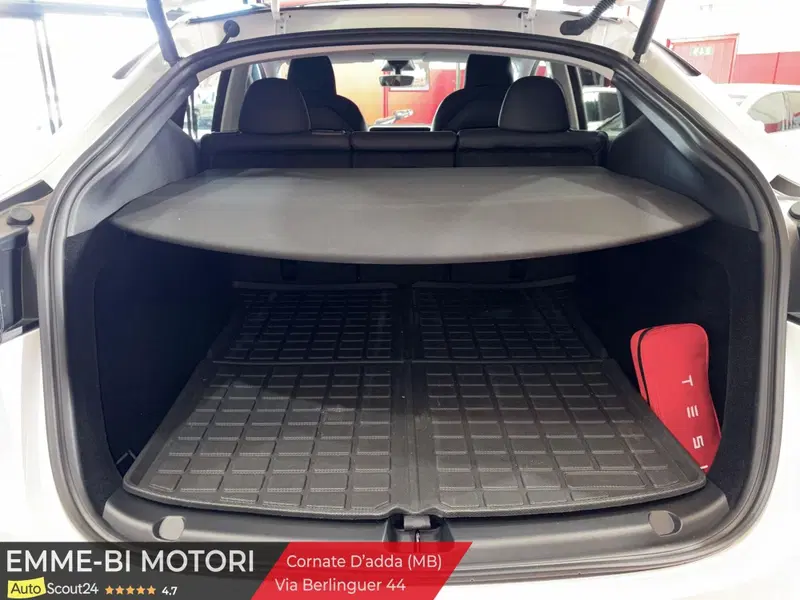 Tesla Model Y usata a Monza e Brianza (4)