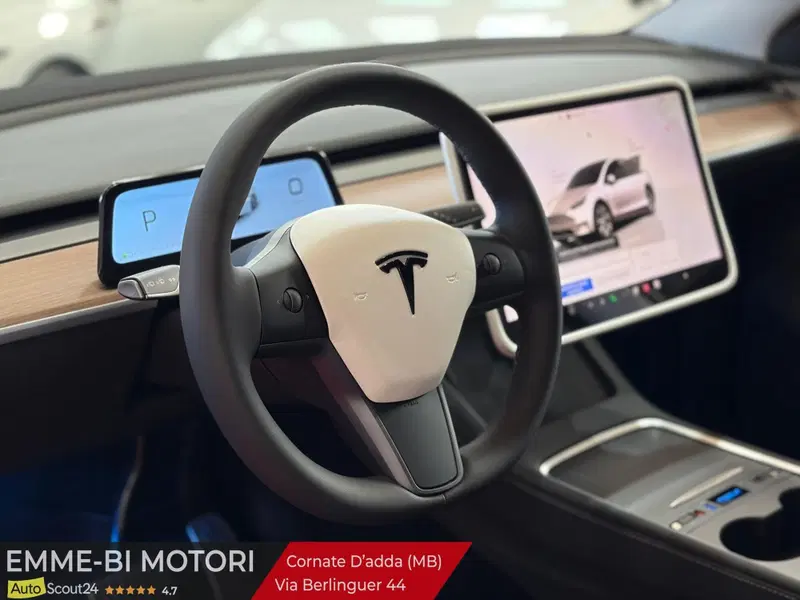 Tesla Model Y usata a Monza e Brianza (5)