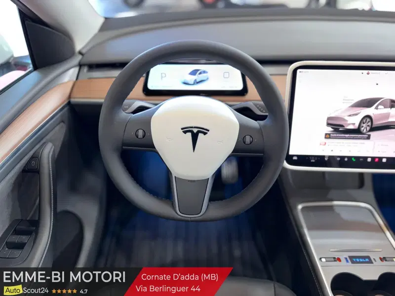 Tesla Model Y usata a Monza e Brianza (8)
