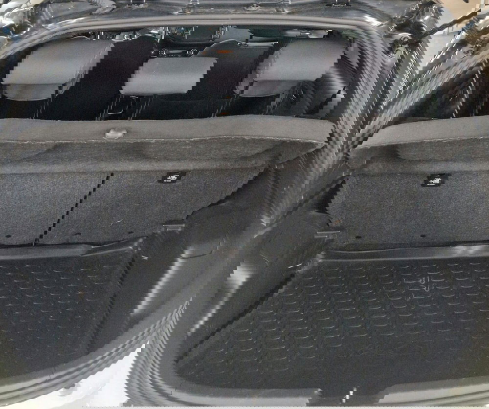 Toyota Yaris usata a Terni (10)