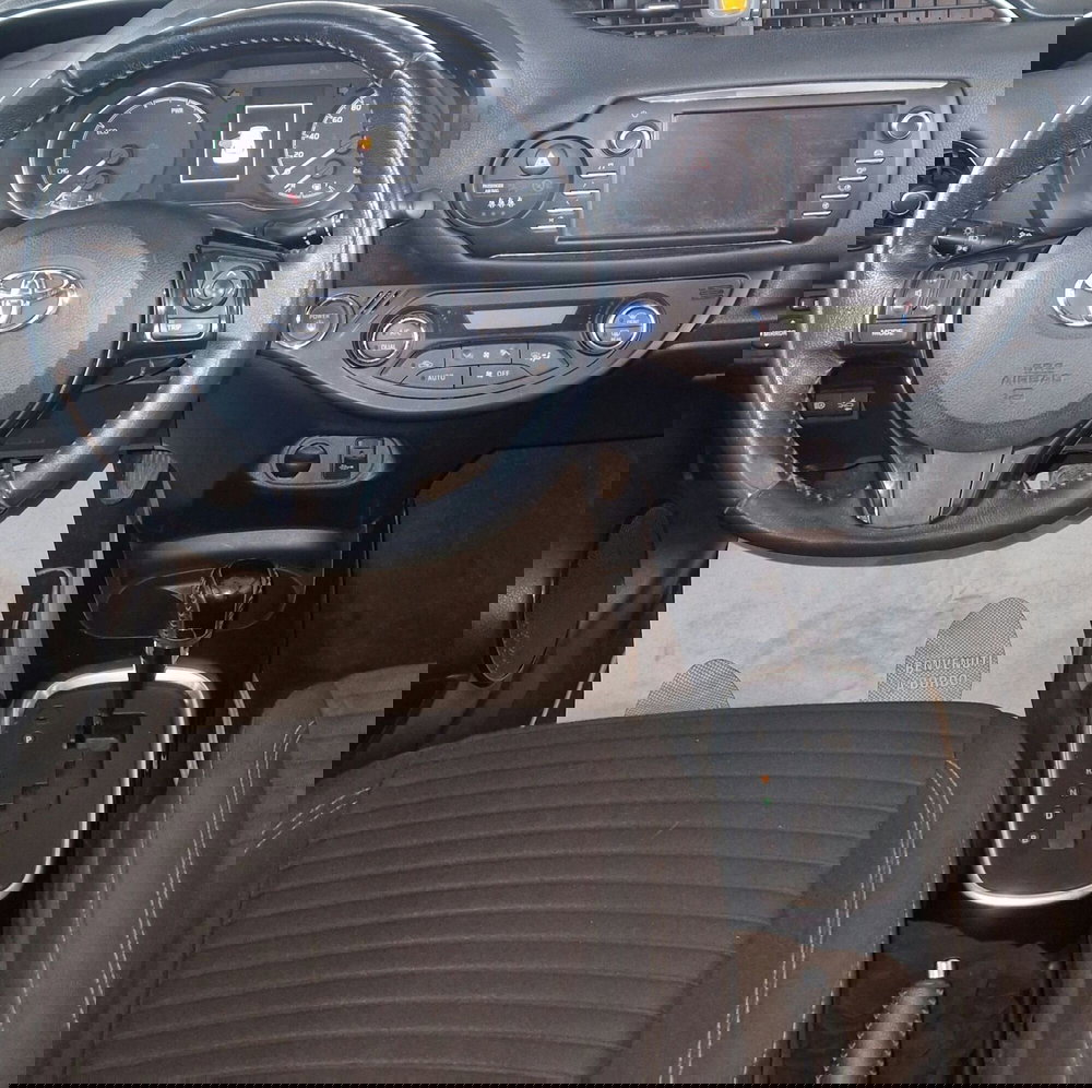 Toyota Yaris usata a Terni (11)