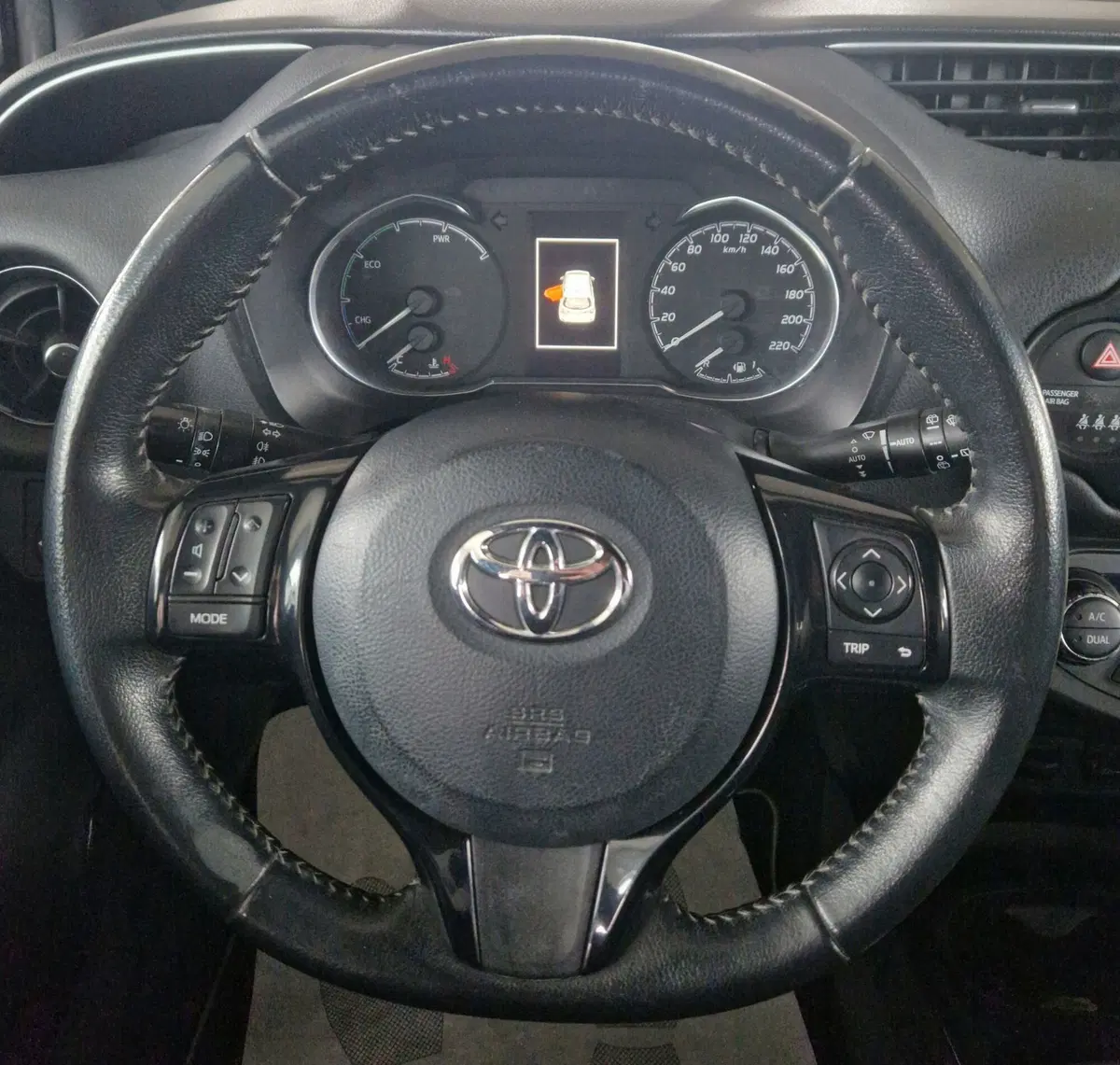 Toyota Yaris usata a Terni (12)