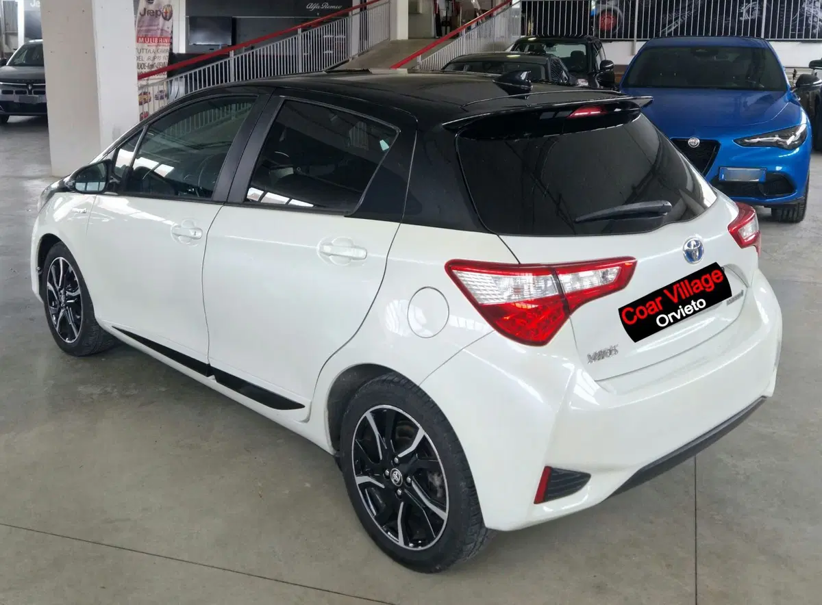 Toyota Yaris usata a Terni (4)