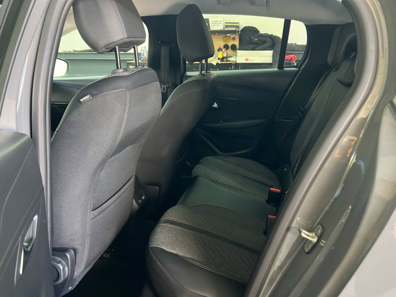 Peugeot 208 usata a Roma (11)