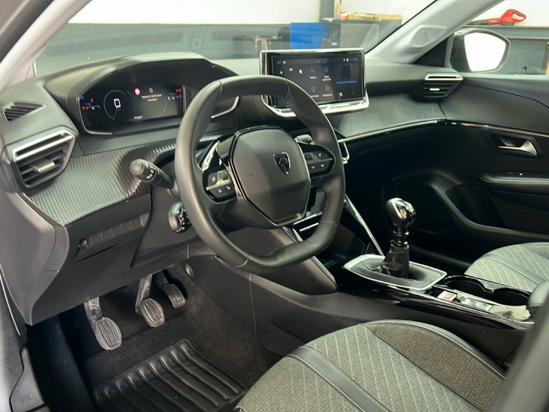 Peugeot 208 usata a Roma (15)