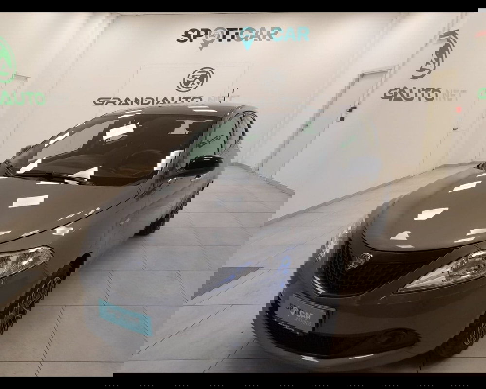 Lancia Ypsilon usata a Savona