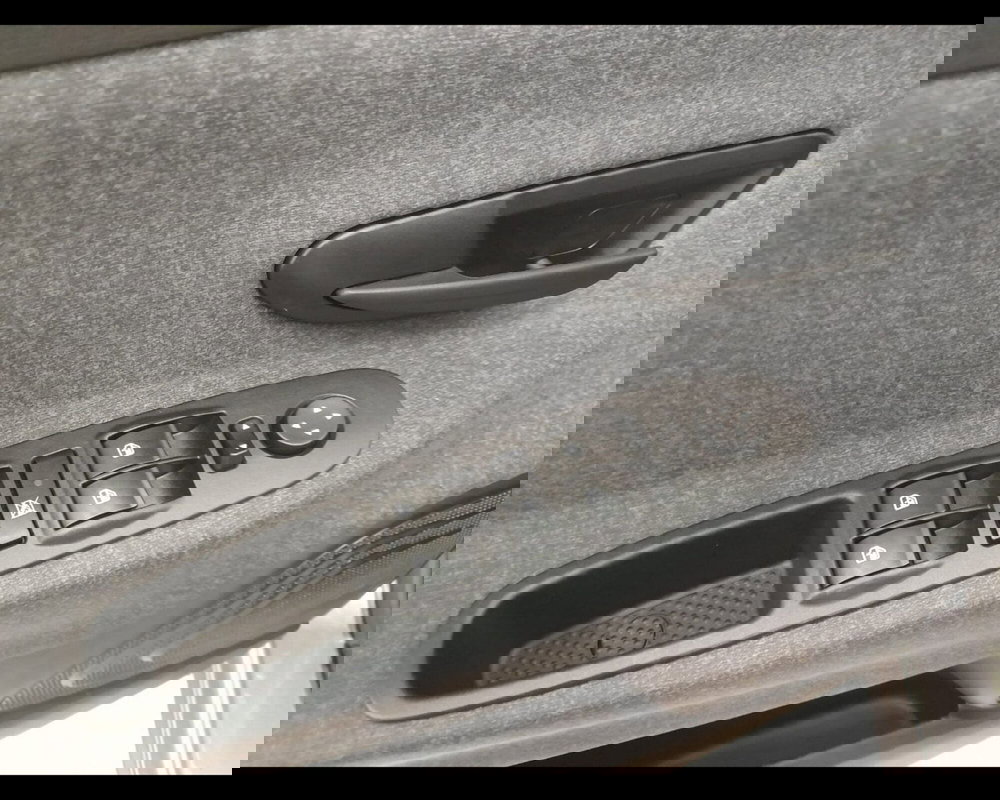 Lancia Ypsilon usata a Savona (14)