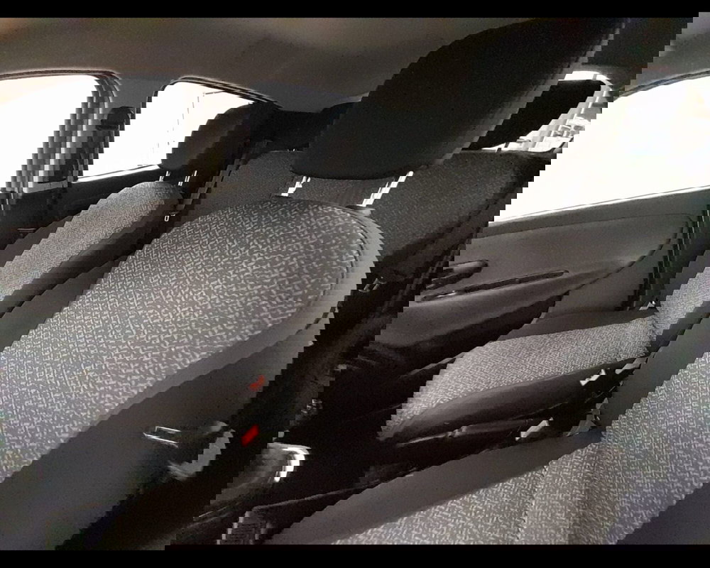 Lancia Ypsilon usata a Savona (17)