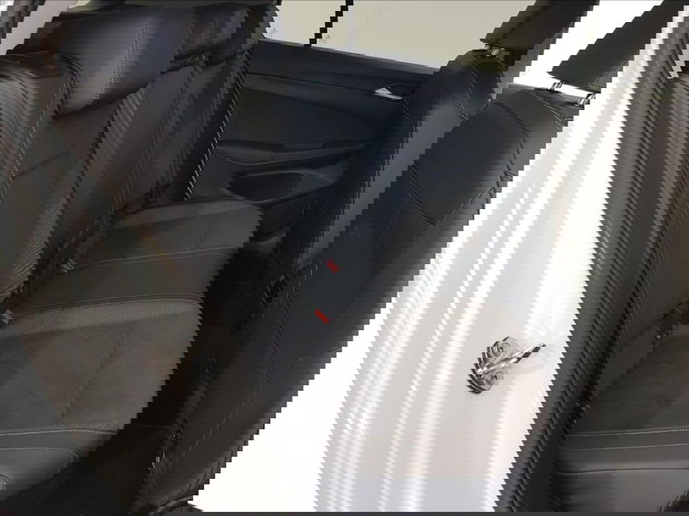 Volkswagen Golf nuova a Lucca (12)