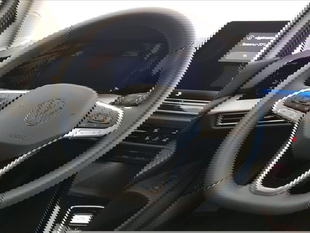 Volkswagen Golf nuova a Lucca (14)