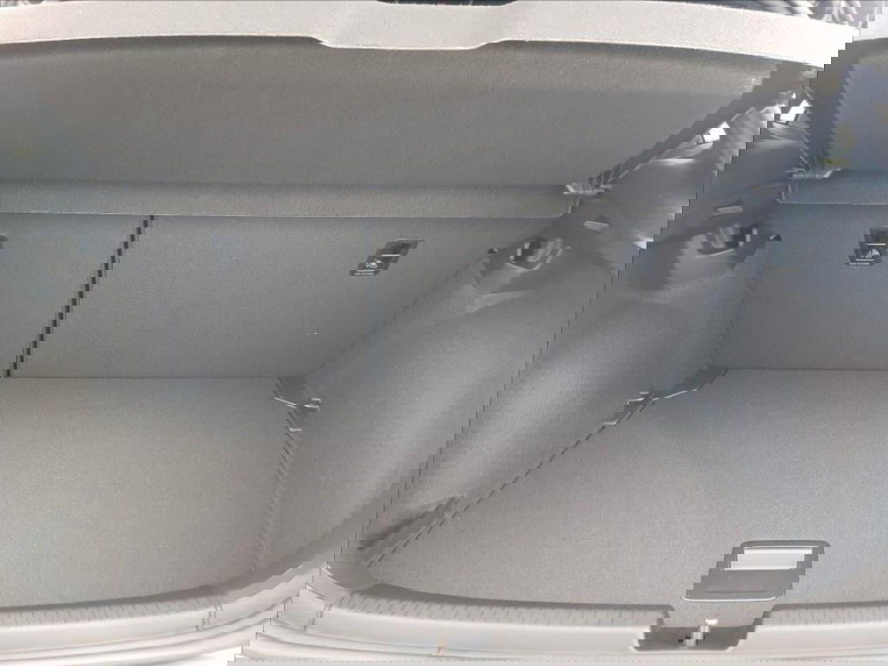 Volkswagen Polo nuova a Lucca (15)