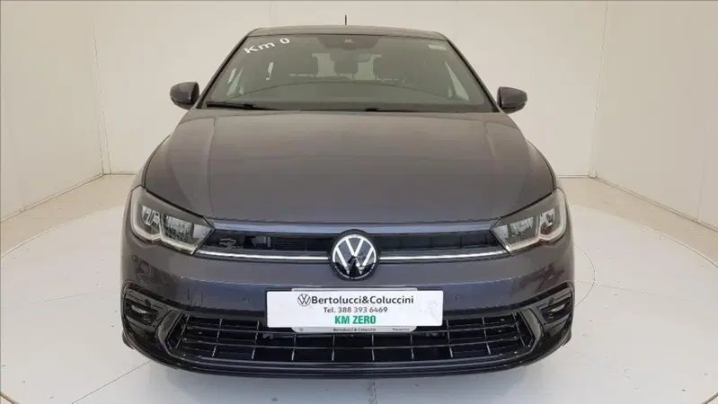 Volkswagen Polo nuova a Lucca (2)