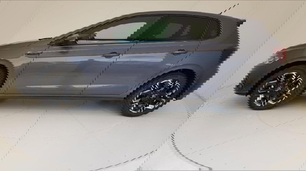 Volkswagen Polo nuova a Lucca (3)