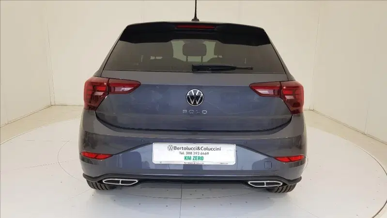 Volkswagen Polo nuova a Lucca (5)