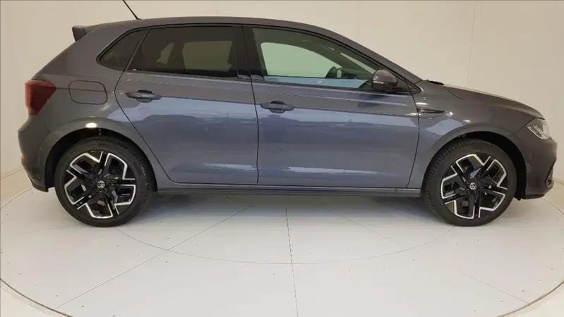 Volkswagen Polo nuova a Lucca (7)