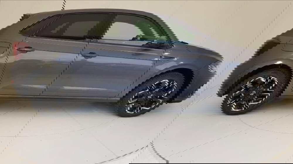 Volkswagen Polo nuova a Lucca (7)