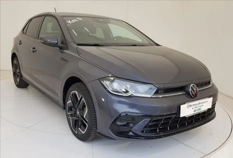 Volkswagen Polo nuova a Lucca (8)