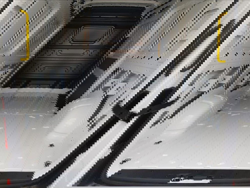 Volkswagen Veicoli Commerciali Crafter Furgone nuova a Lucca (16)