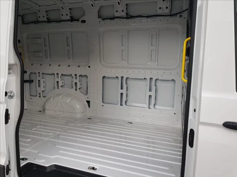 Volkswagen Veicoli Commerciali Crafter Furgone nuova a Lucca (14)