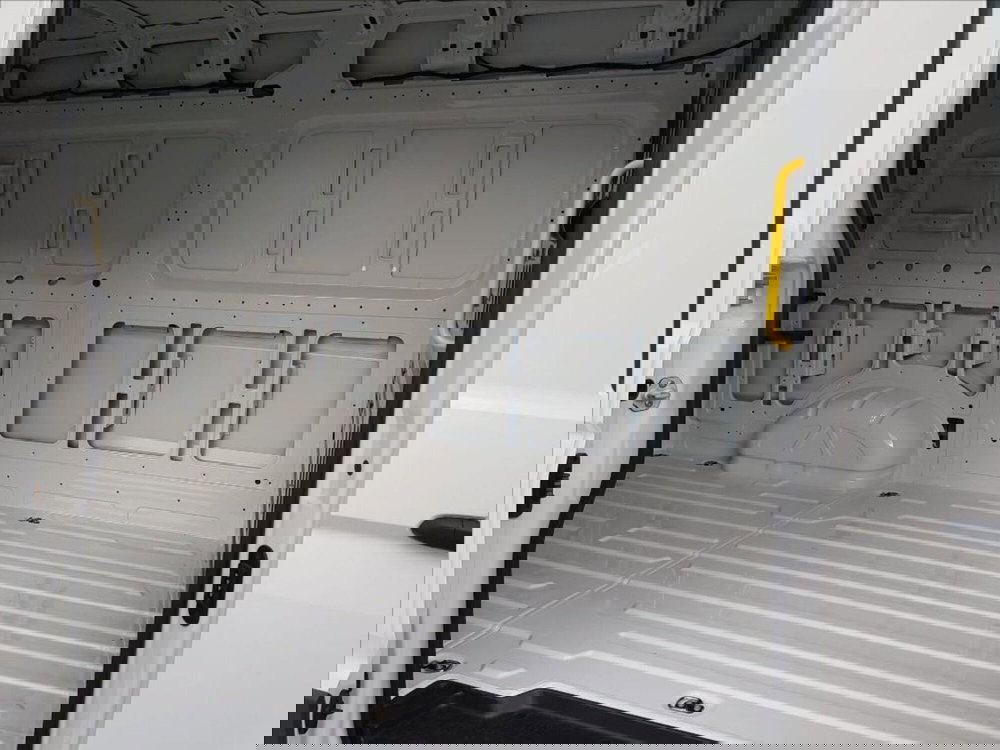 Volkswagen Veicoli Commerciali Crafter Furgone nuova a Lucca (14)