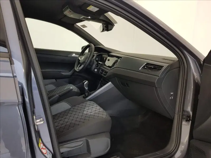 Volkswagen Polo nuova a Lucca (10)