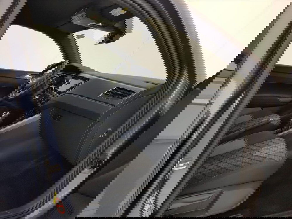 Volkswagen Polo nuova a Lucca (10)